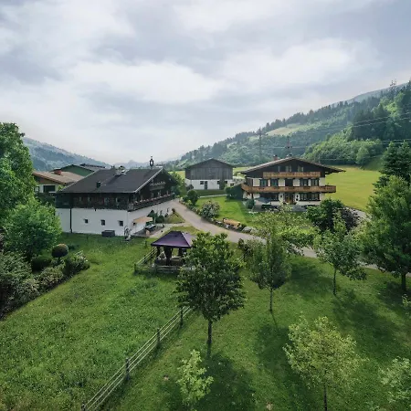 Haus Wolfbachgut *